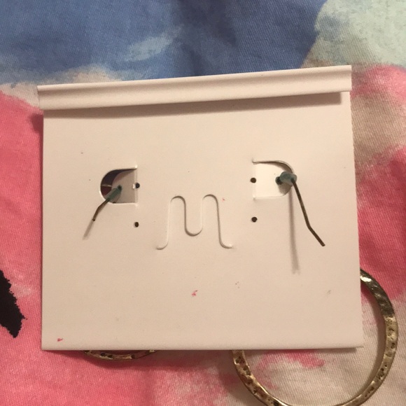 Hammered Jane gold earrings - NWT - Picture 2 of 3